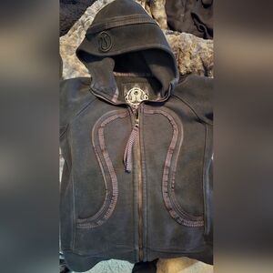 Lululemon Black Scuba size 6 Special edition